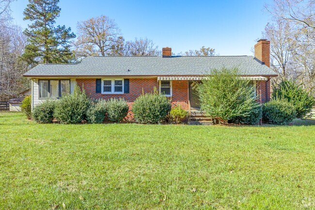 Building Photo - Beautiful Ranch style home!