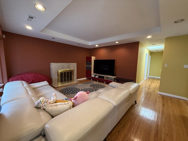 Photo - 3451 Flora Vista Ave