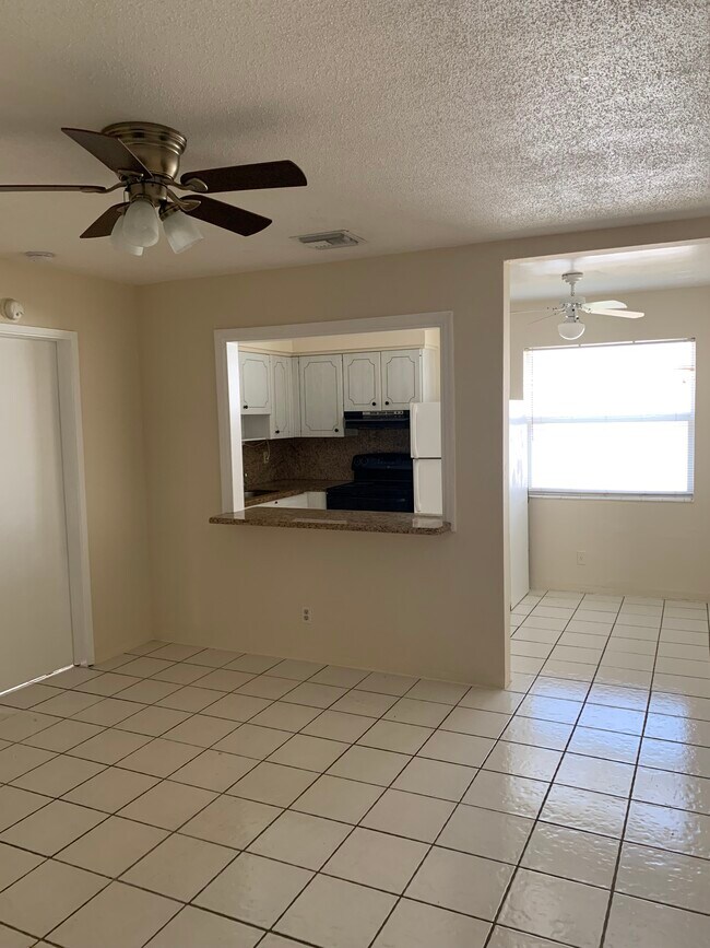 Photo - Shell Apartments