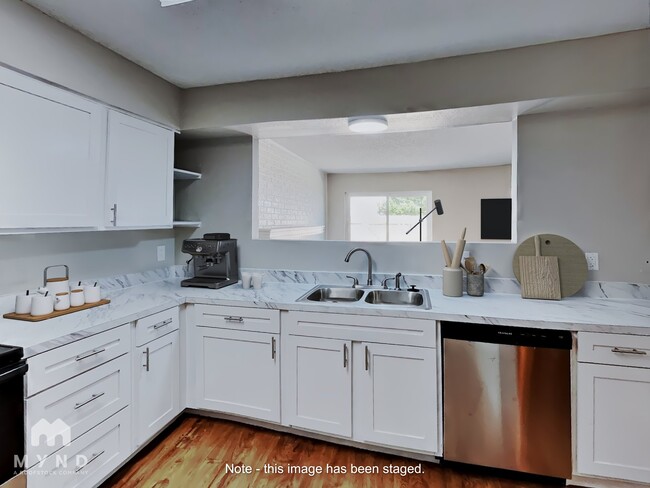 Del Estrado Townhomes