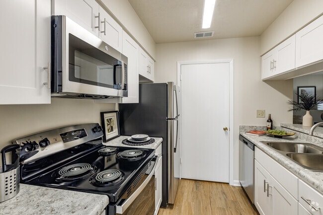 2BR, 2BA - 1,100SF - Kitchen