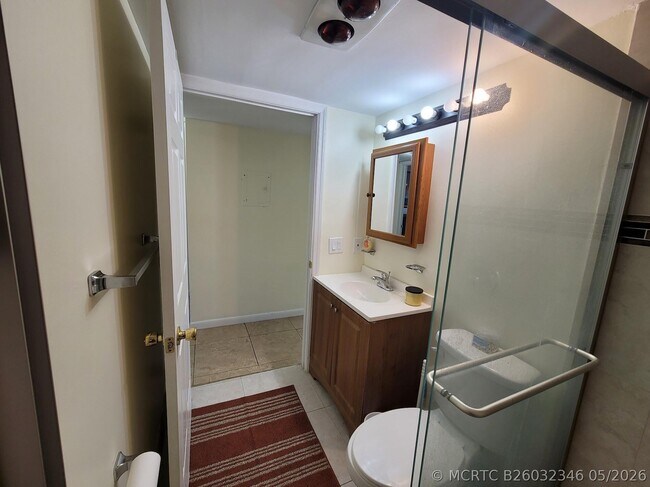 Photo - 155 Coventry E