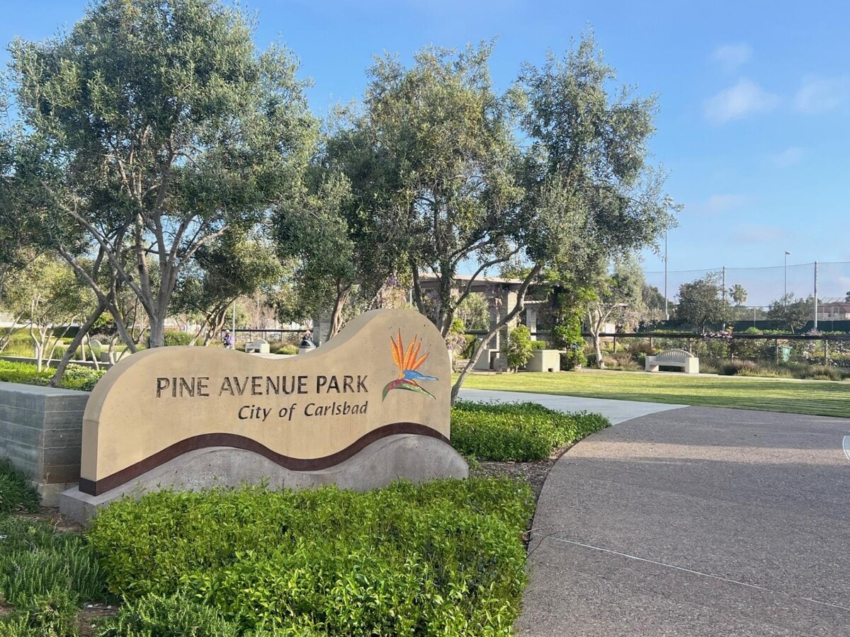 Photo - 3446 Madison St