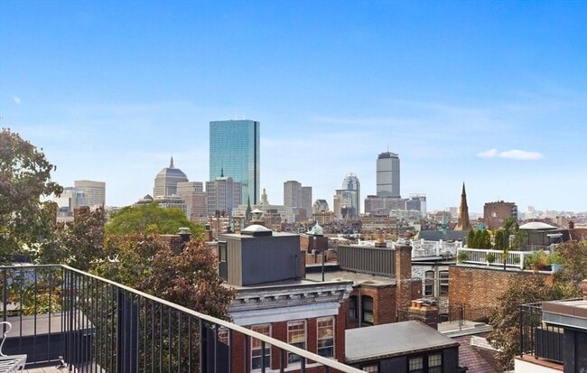 Building Photo - 73 Revere St Unit 4