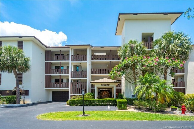 Building Photo - 166 SE St Lucie Blvd Unit 305D Rental