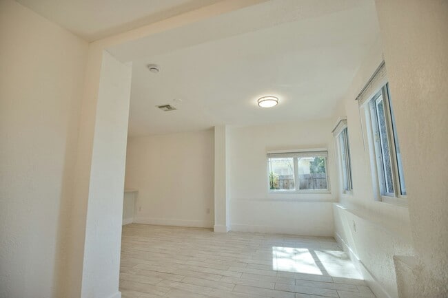 Photo - 1019 41st St