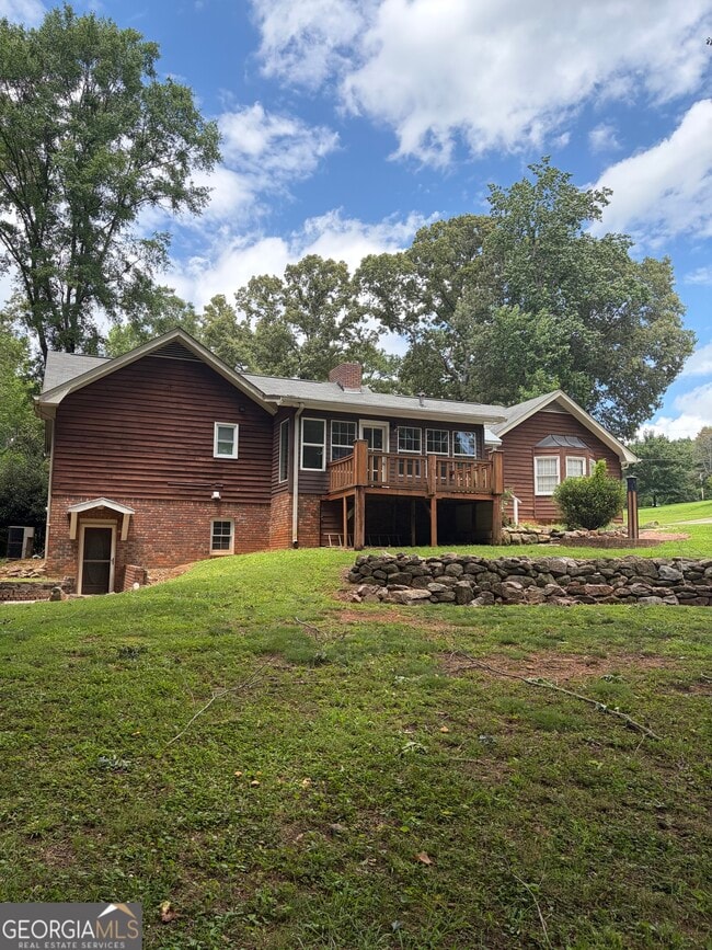Photo - 105 Braemar Dr
