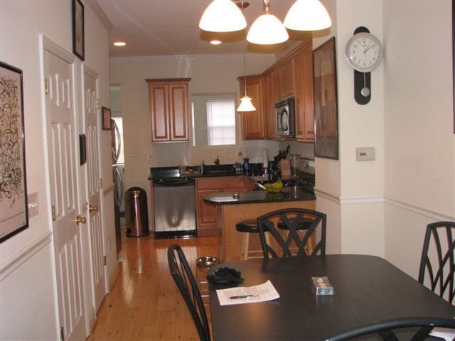 Photo - 105 N Potomac St