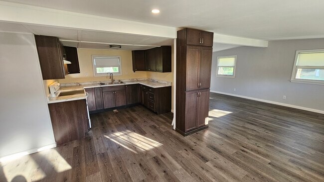 Kitchen/Pantry/Living Room - 26592 Military Rd Unit 26598