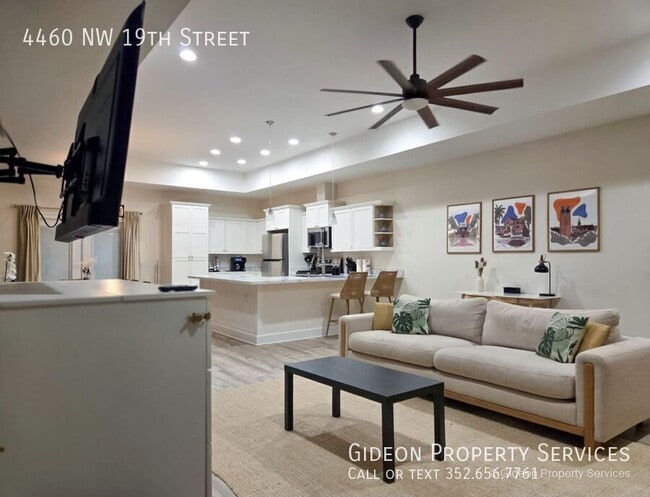 Photo - 4460 NW 19th St