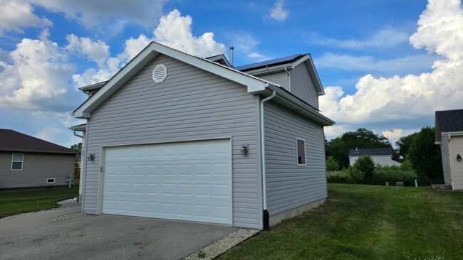 Photo - 1521 Saddle Ln