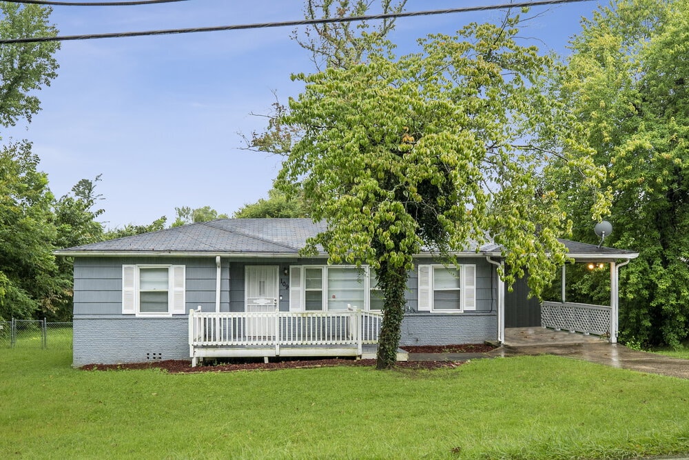 Photo - 109 24th Ave NW