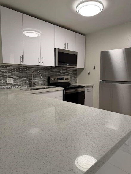 Building Photo - 13787 SW 66th St Unit 255D