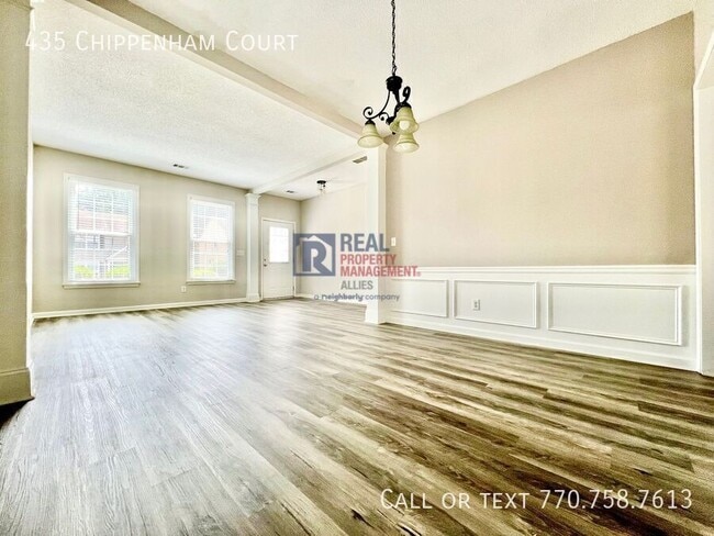Photo - 435 Chippenham Ct