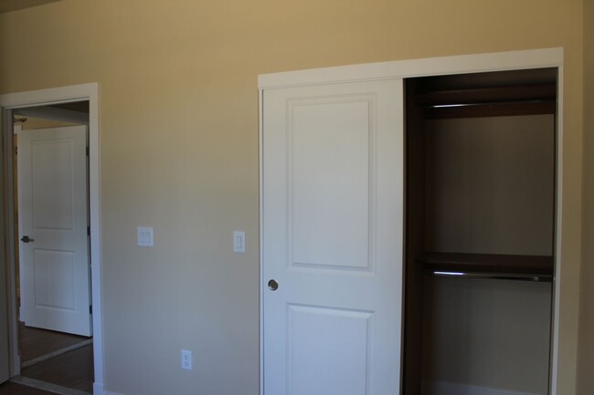 Photo - Newer 2 bed / 2 bath Bison Cove Condo Unit A6