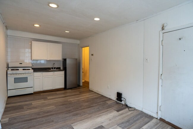 Photo - 635 Dudley St Unidad 635 Dudley 1st Fl