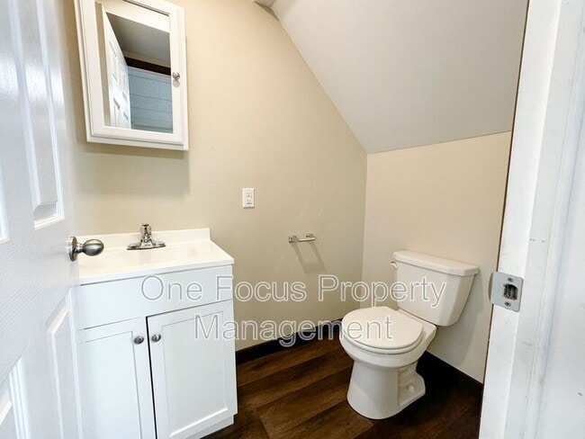Photo - 115 E Bald Eagle St