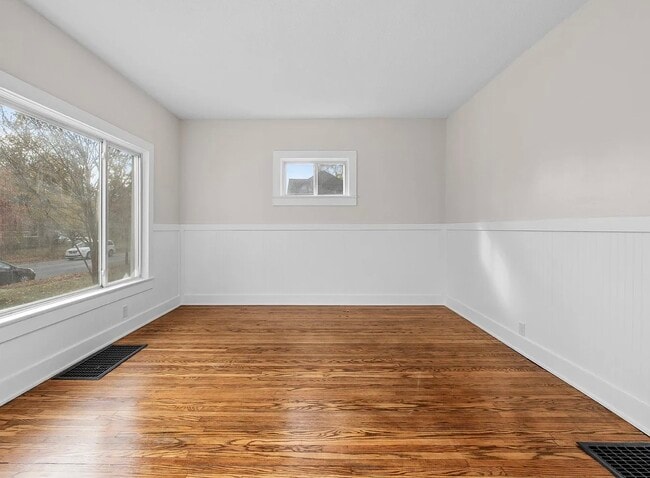 Photo - 316 W Creighton Ave