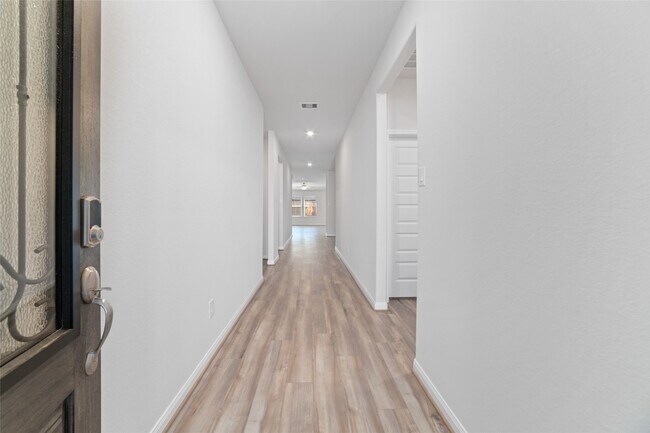 Photo - 21519 Carbone Ln