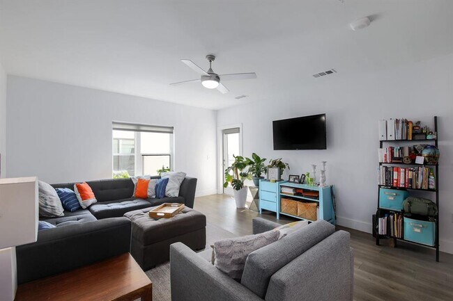 Photo - 2213 Poquito St Unit 305