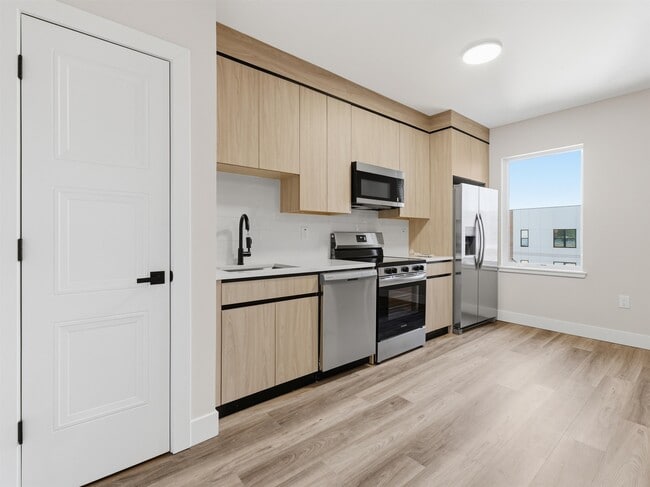 Photo - 304 61st St Unidad 2C