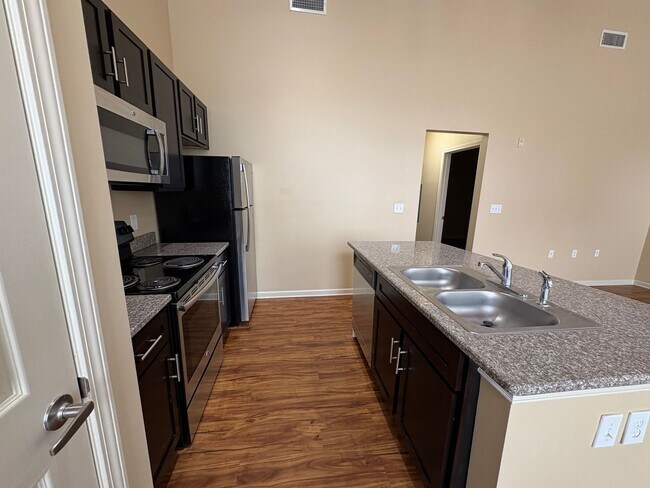 Photo - 452 Poplar St Unidad 1