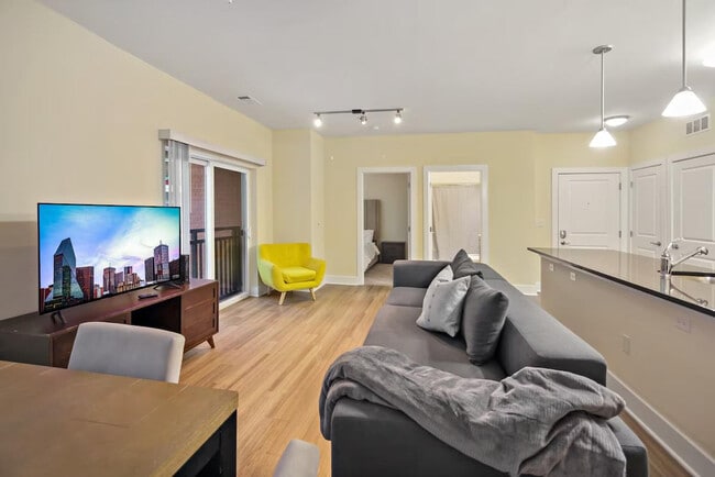 Photo - 615 S Columbus St Unidad SI ID1473417P