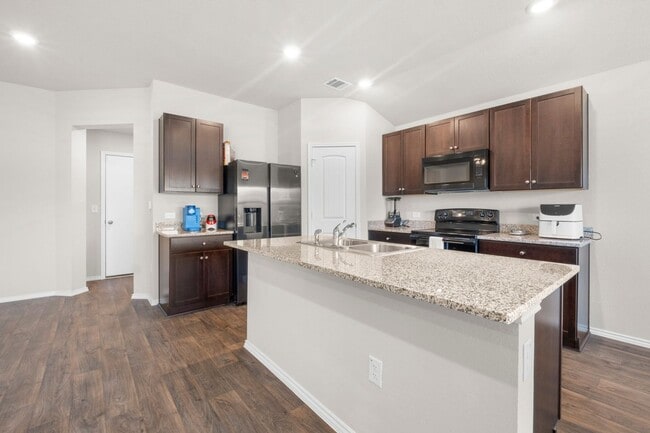 Photo - 5824 Brocade Dr