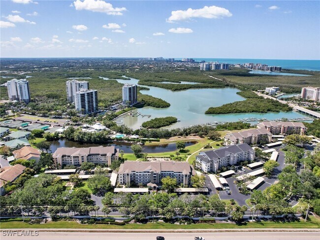 Building Photo - 360 Horse Creek Dr Unit 305