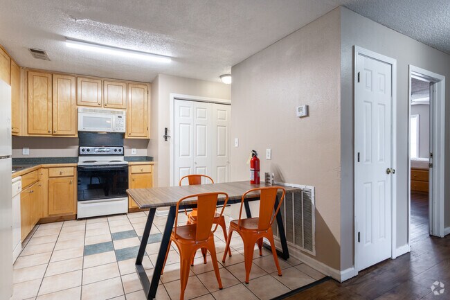 4 habitaciones, 4 baños - 118 m² - Cocina - Village Square