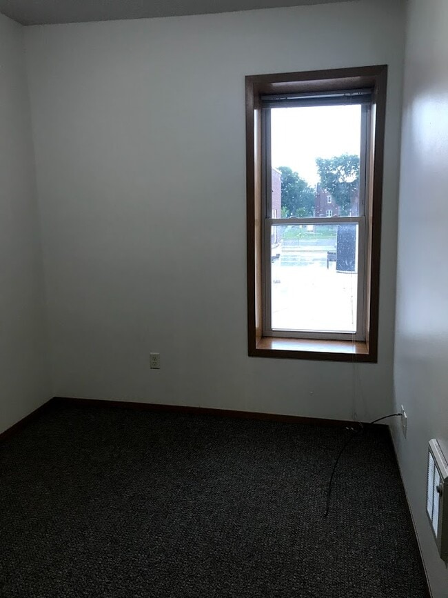 Photo - 356 W Main St Unidad 2