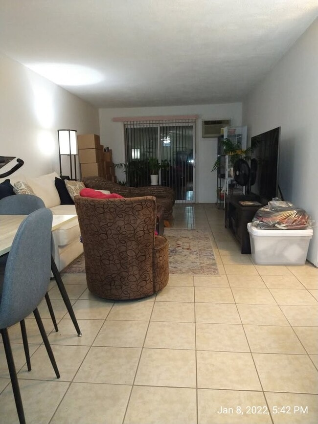 Photo - 18 Kenmar Dr Unidad 150