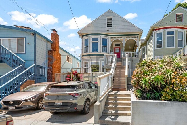 Building Photo - 3123 Harrison St