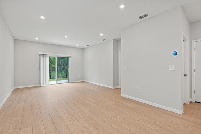 Photo - 14728 Macadmia Lane