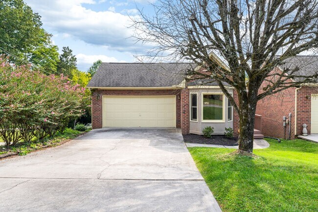 Building Photo - Fully Updated - Beautiful 3BR/2BA single-level home with a finished walk-out basement!