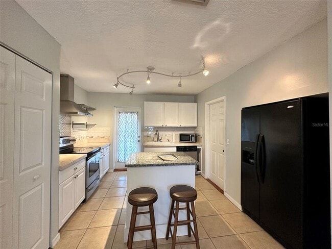 Photo - 749 Hartford Dr NW