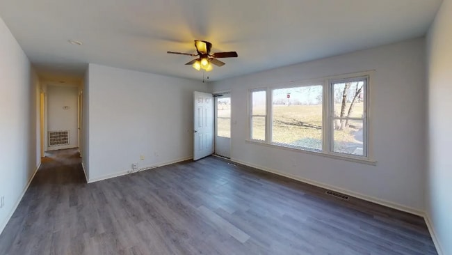 Photo - 101 Park Cir