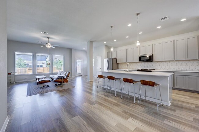 Photo - 7708 Donnelley Dr