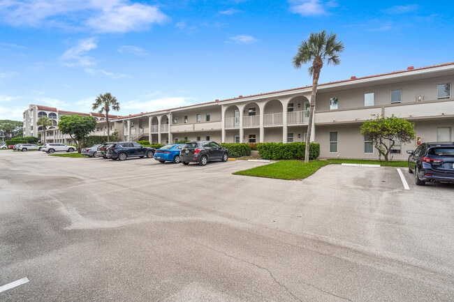 Photo - 250 NE 20th St Unidad 1290