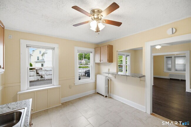 Photo - 76 Harold St