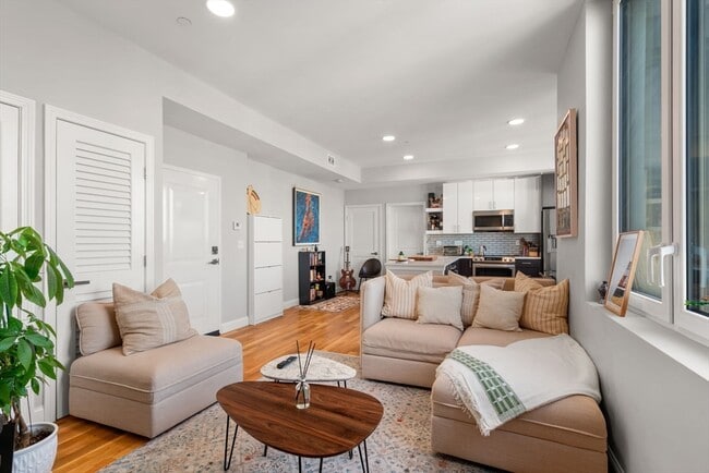 Photo - 10 Taber St Unit 608