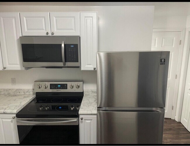 Photo - 111 Hall St Unit 1