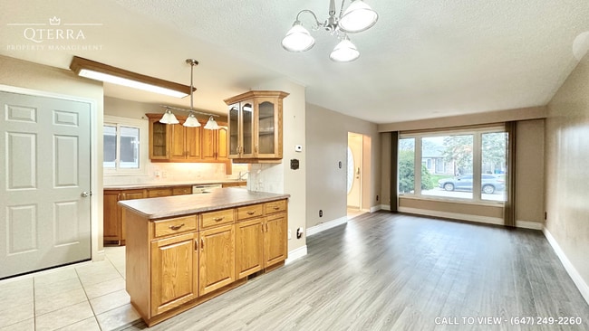 Building Photo - 50 Ashdale Cres