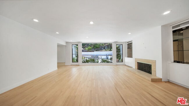 Photo - 539 Levering Ave