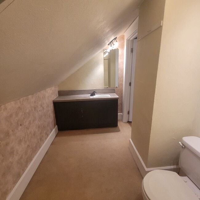 Photo - 915 High St Unit 915 1/2