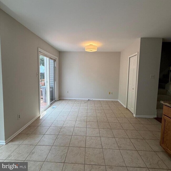 Photo - 8442 Springfield Oaks Dr