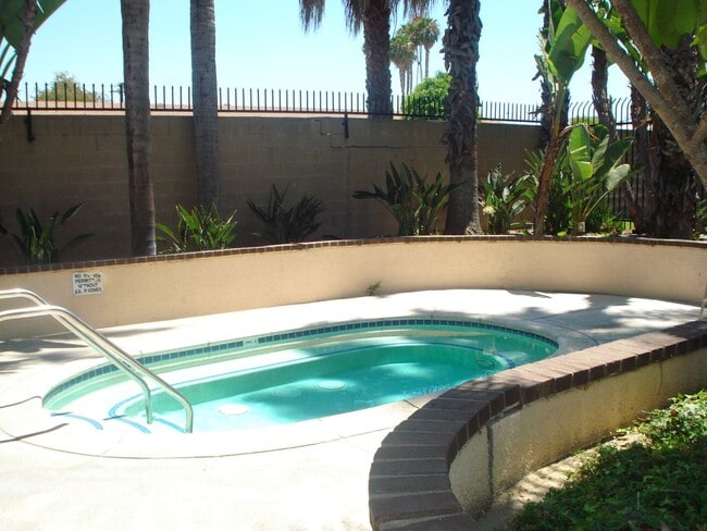 Photo - HARBOR MANOR CONDOS! ACROSS FROM HARBOR UCLA MED CTR IMMACULATE  2 bdrm 2 ba. CONDO FOR LEASE!