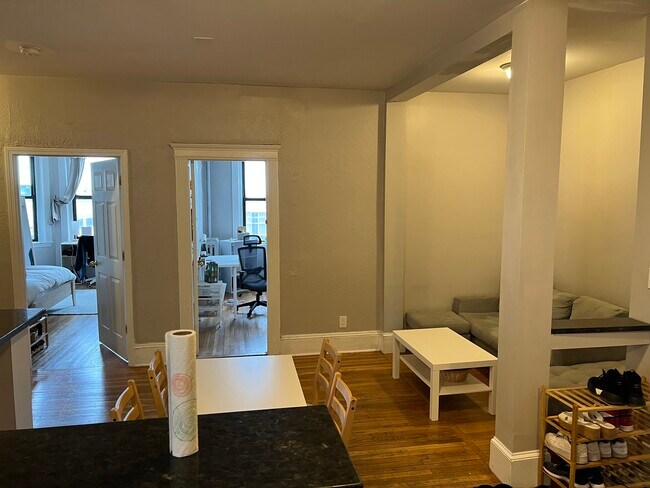 Building Photo - 1066 Commonwealth Ave