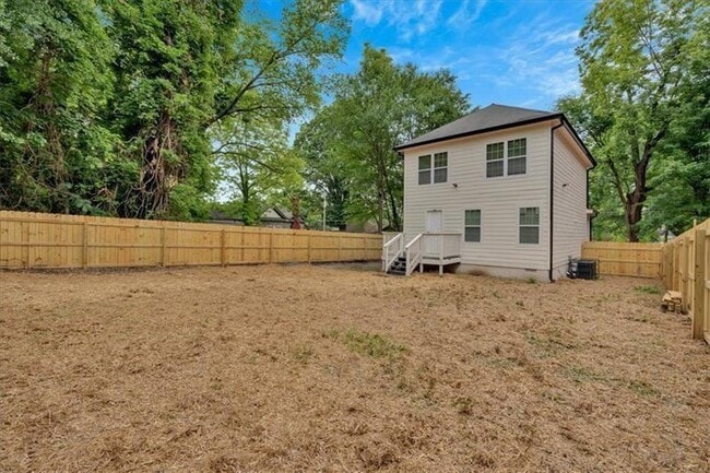 Photo - 786 Neal St NW