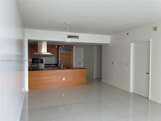 Photo - 495 Brickell Ave Unit 909